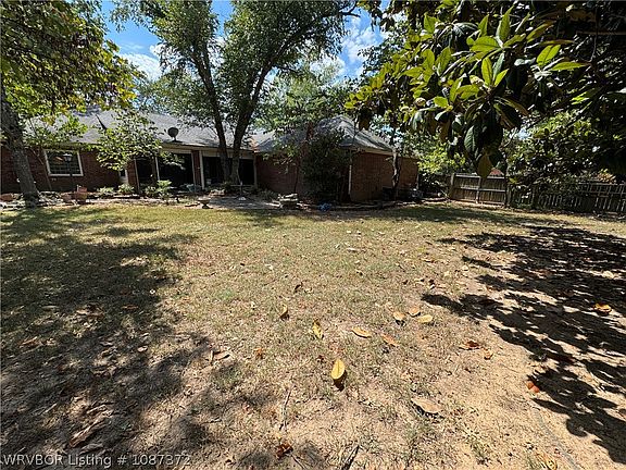 2nd image of 2101 Rannoch Trce