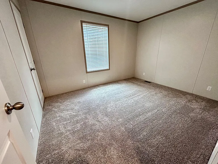 Hickory Knoll — Photo 115