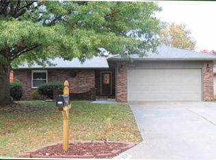 3357 W Tracy Ct, Springfield, MO 65807