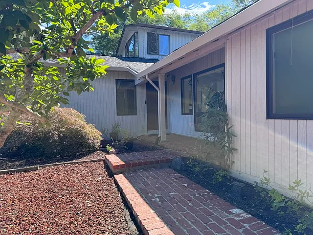 16A Rheem Blvd — Photo 1