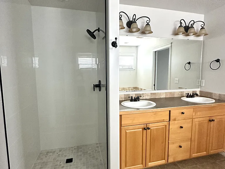 3015 E Deerhill Dr — Photo 8