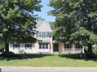 1405 Golf Dr, Gilbertsville, PA 19525