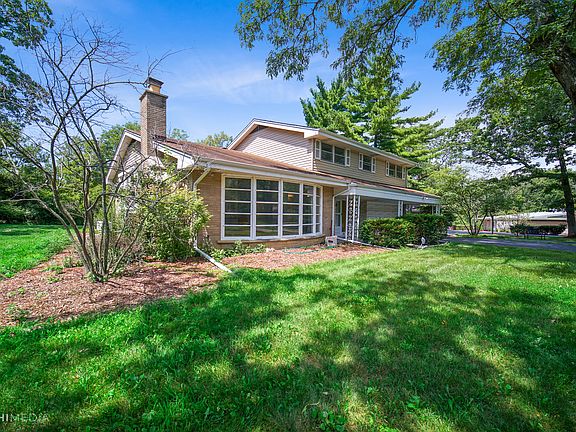 2nd image of 788 Brookwood Dr