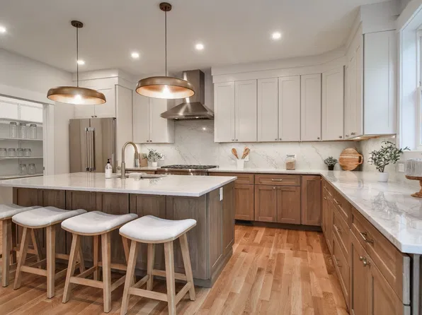98 W Central St, Natick, MA 01760