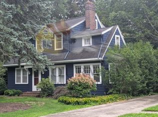 11 Golf Ave, Pittsford, NY 14534