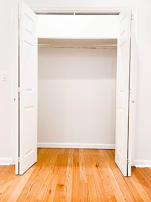 Rented by RealTegrity NY LLC | media 24