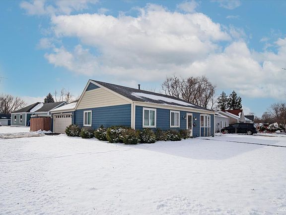 2nd image of 44 Sonora Dr