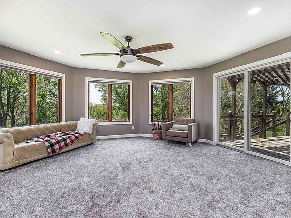 3rd image of 16428 Country Club Dr