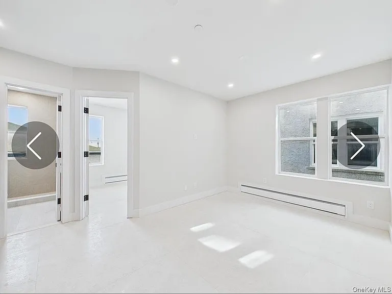 315 West Broadway — Photo 18