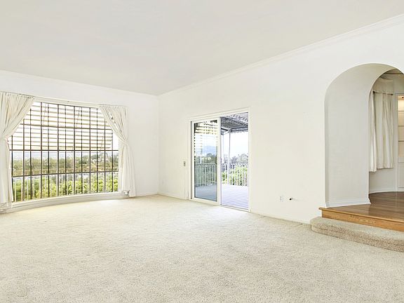 5th image of 2107 Park Dr