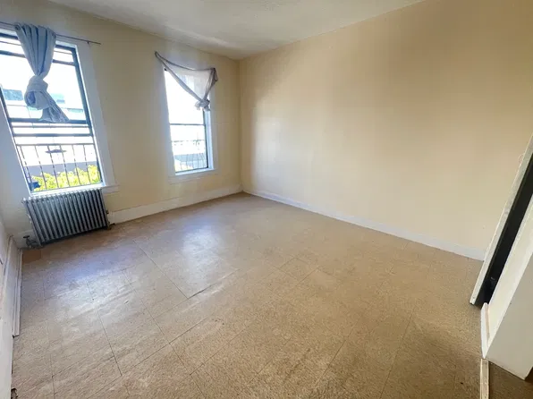 1482 Herkimer St #3H, Brooklyn, NY 11233