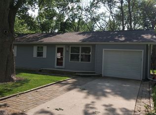 304 Key Dr, Tuscola, IL 61953