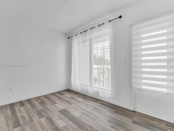 5th image of 1150 Euclid Ave #1A