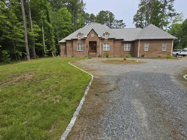 33 Holly Haven Rd, Weems, VA 22576