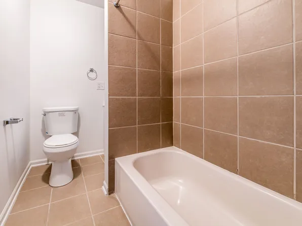 7801 S Cornell Ave 1637-39 E 78th Chicago, IL 60649