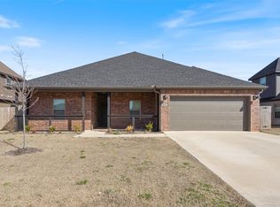 412 Ryder St, Gentry, AR 72734