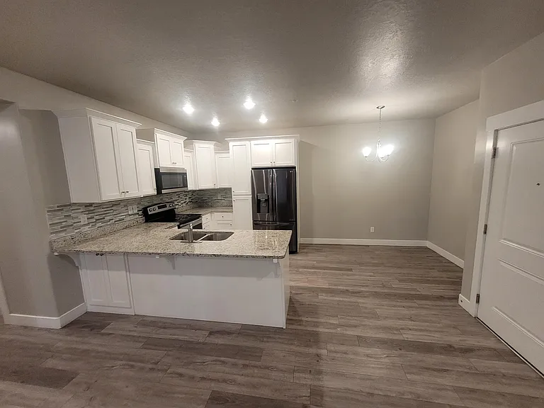 1128 S 820 E #1-8102 — Photo 3