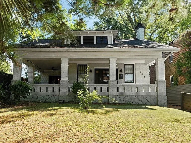 563 Parkway Dr NE — Photo 28