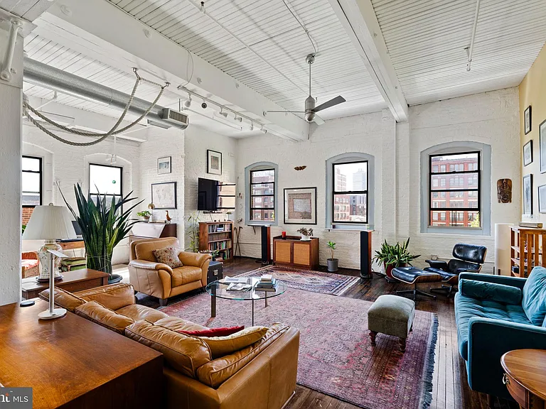 429 N 13th St #5G — Photo 7
