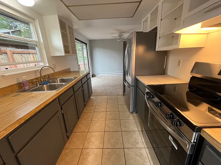 26142 Kingsbury Rd — Photo 3