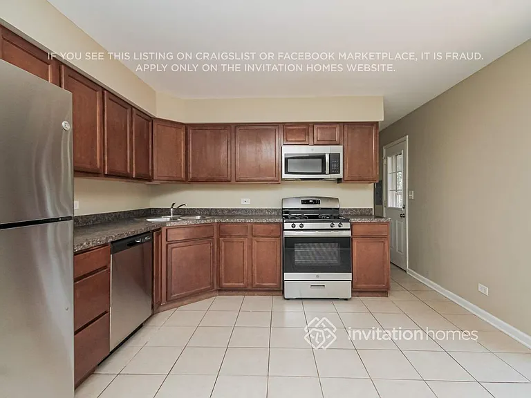 337 E Fullerton Ave — Photo 6