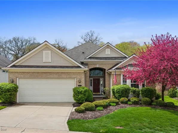 4406 Forest Lake Ct, Stow, OH 44224