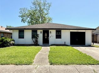 621 Fairlawn Dr, Terrytown, LA 70056