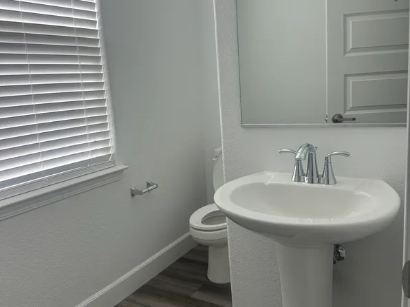 10366 Baldy Dr, Stockton, CA 95219
