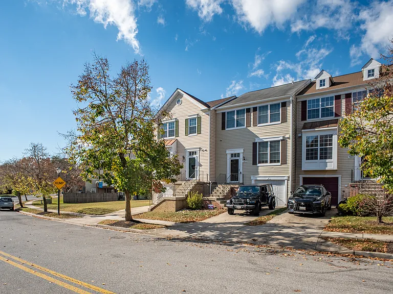 7800 Greenbrook Dr — Photo 35