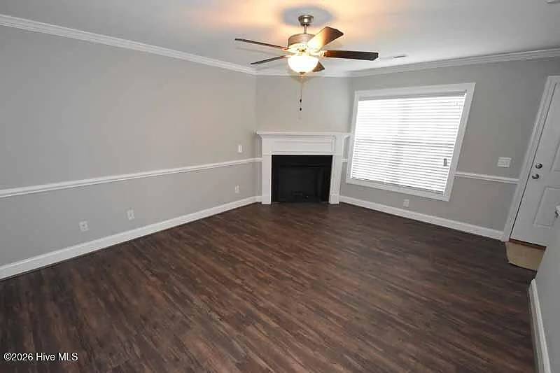 2 bed, 2.5 bath, $1,350 — Photo 3