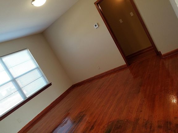 3rd image of 1108 Armor Ave
