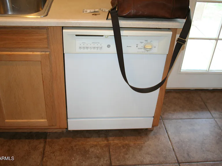 11207 W Hopi St — Photo 22