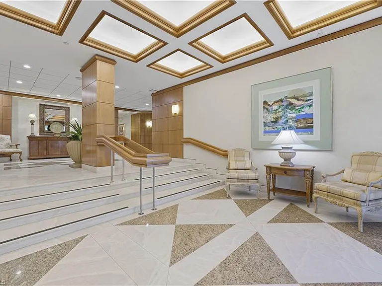 4901 Gulf Shore Blvd N #2101 — Photo 32