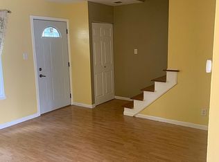 433 Greentree Ln, Bolingbrook, IL 60440