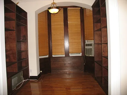 Rented by Rapid Realty Cobble Hill | media 30