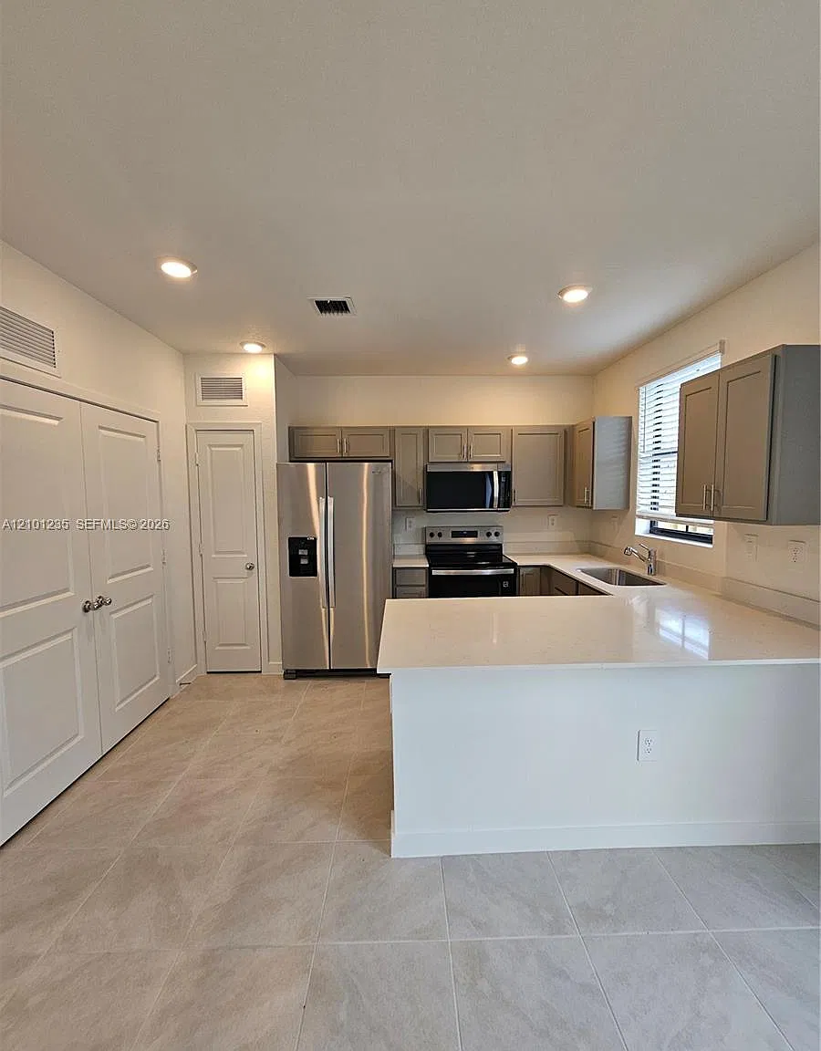 Miami Land And Developmen — Photo 3