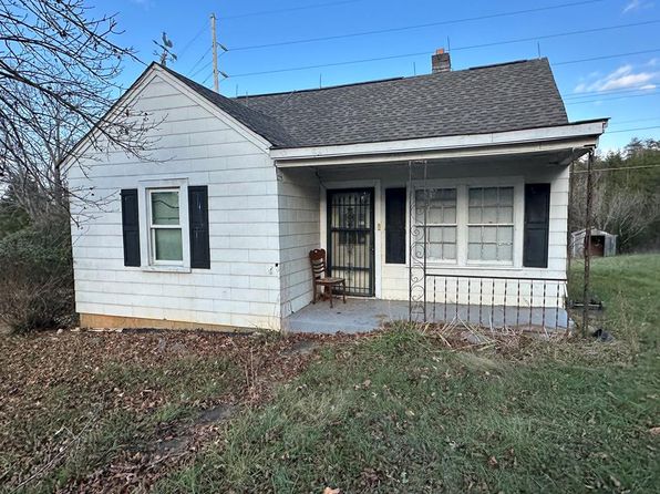 1172 Sugartree Church Rd, Danville, VA 24540