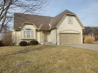 1304 SW Merryman Dr, Lees Summit, MO 64082
