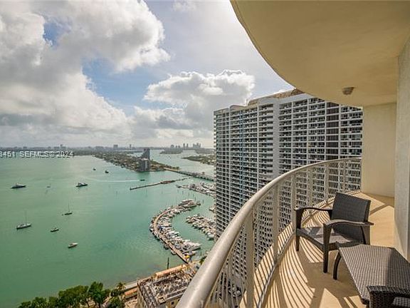 3rd image of 1750 N Bayshore Dr APT 3201