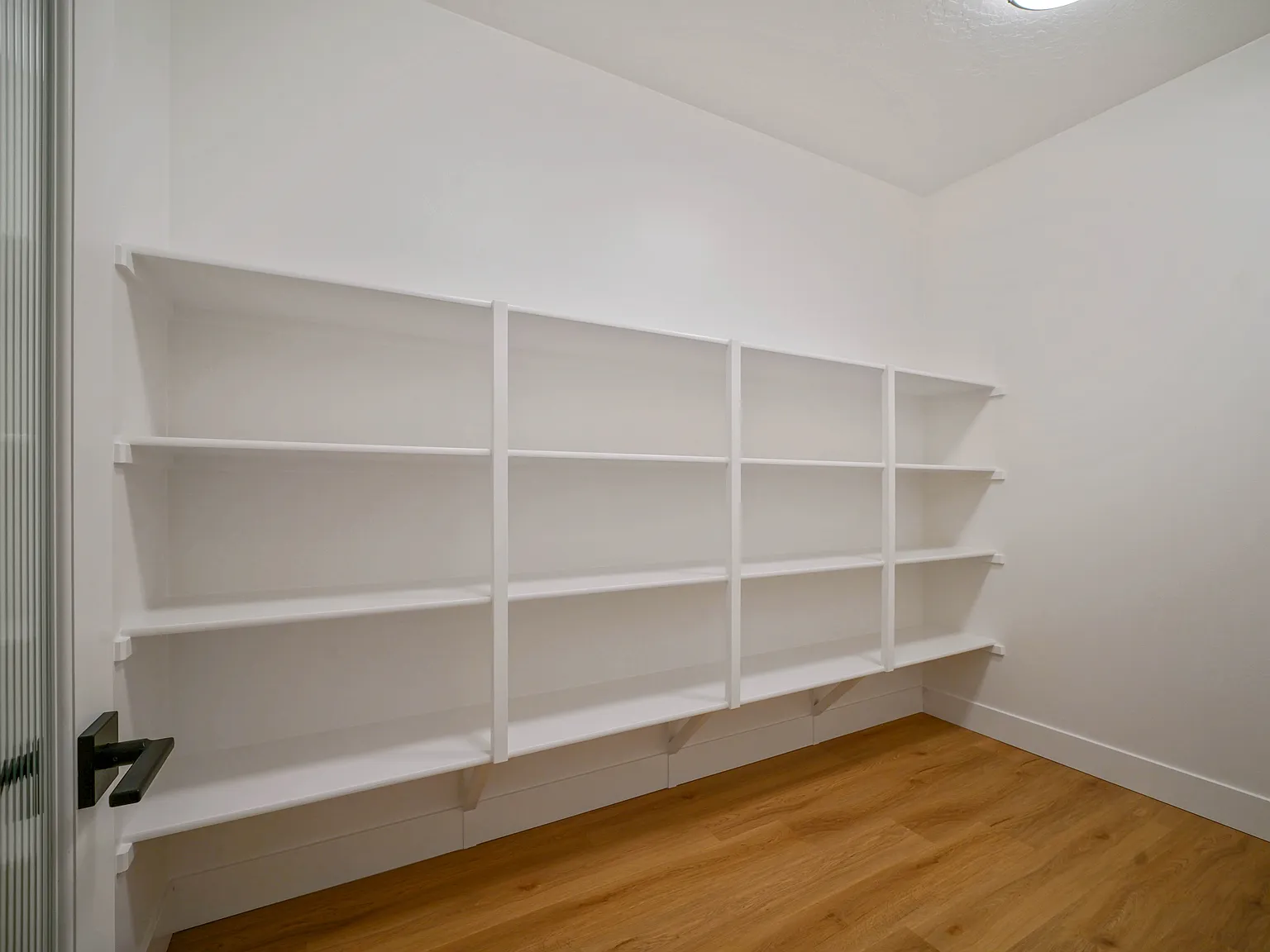 3 bed, 2213 sqft, $3,100 — Photo 3