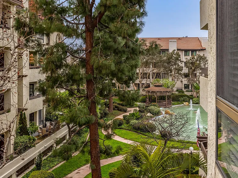 5865 Friars Rd #3305 — Photo 4