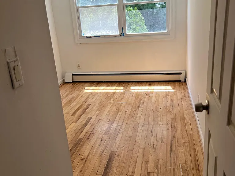 76 Coolidge St — Photo 4