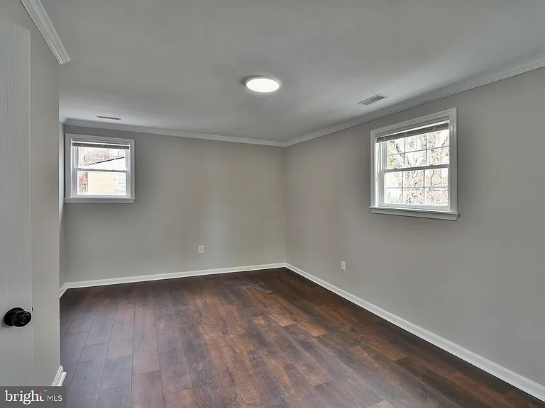 10 Bayou Ave #TOP FLOOR — Photo 1