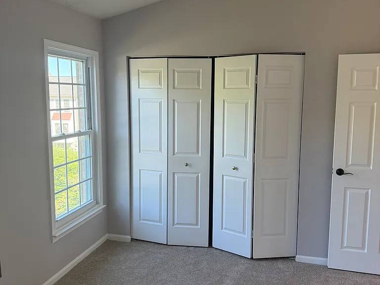 367 Doral Ct — Photo 8