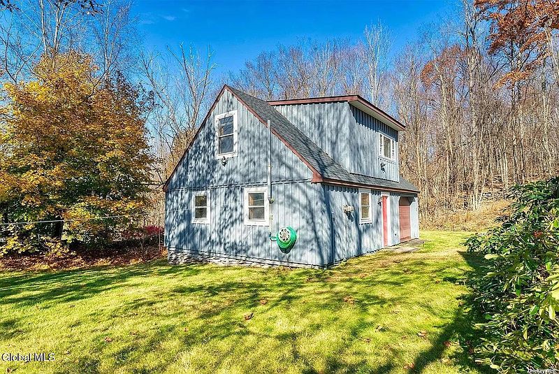 3rd image of 122 Batavia Heights Circle