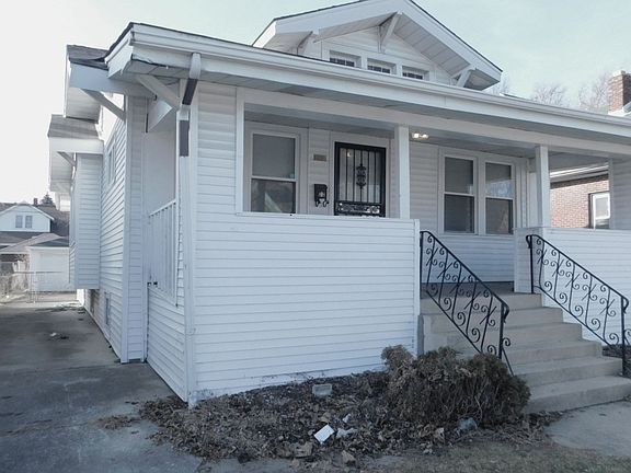 2nd image of 552 Forsythe Ave