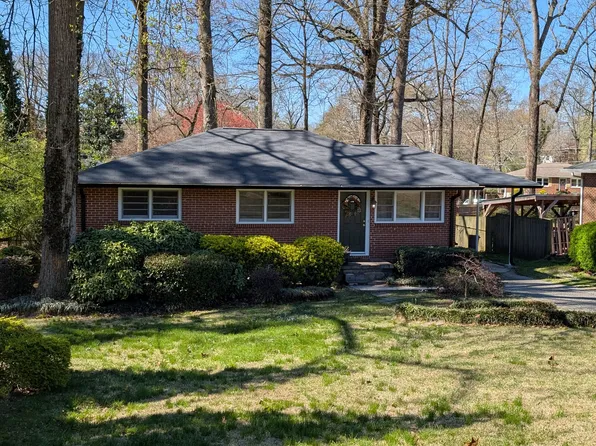 2671 Woodridge Dr, Decatur, GA 30033