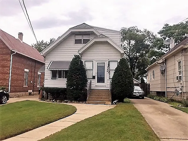 2612 Indiana Ave photo 1