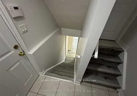 3 bed, $1,500 — Photo 4