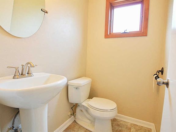 4th image of 1703 Kingsway Ct